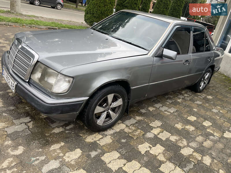 Седан Mercedes-Benz E-Class 1992 в Чернівцях фото 5 Седан Mercedes-Benz E-Class 1992 в Чернівцях