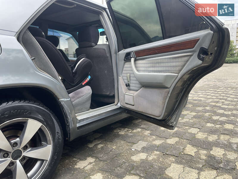 Седан Mercedes-Benz E-Class 1992 в Чернівцях фото 18 Седан Mercedes-Benz E-Class 1992 в Чернівцях