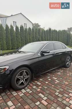 Седан Mercedes-Benz E-Class 2017 в 