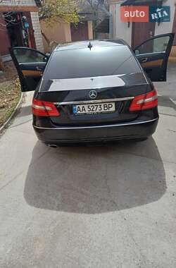 Седан Mercedes-Benz E-Class 2012 в  фото 5 Седан Mercedes-Benz E-Class 2012 в