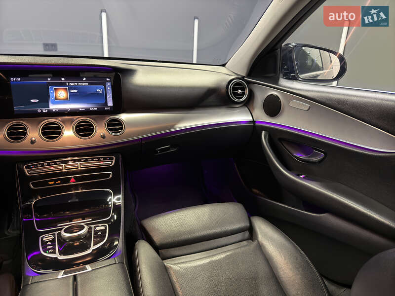 Седан Mercedes-Benz E-Class 2017 в Вараше