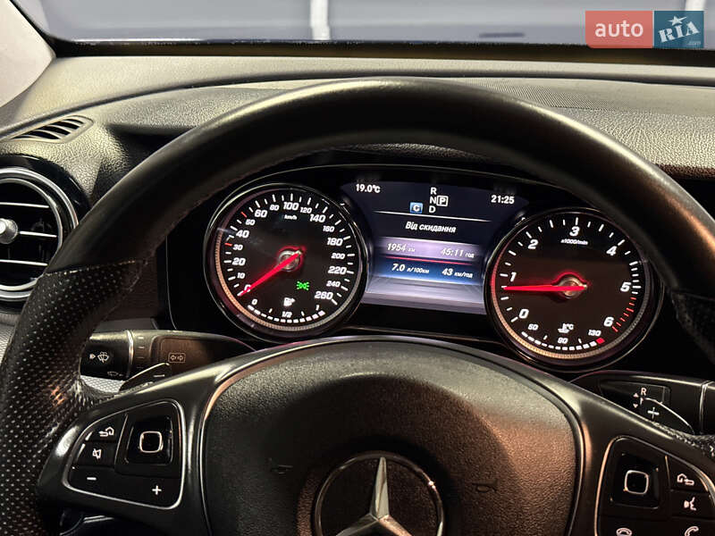 Седан Mercedes-Benz E-Class 2017 в Вараше