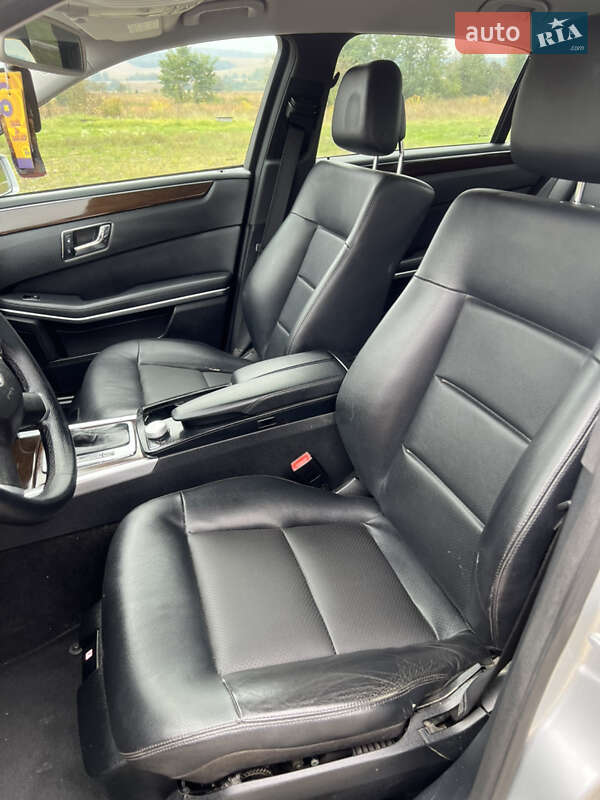 Седан Mercedes-Benz E-Class 2009 в Черновцах
