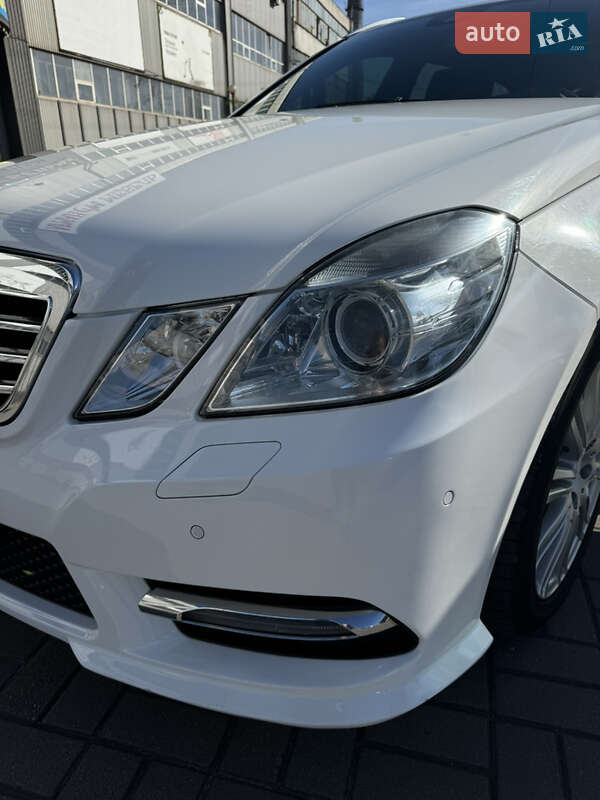 Универсал Mercedes-Benz E-Class 2012 в Запорожье