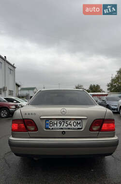 Седан Mercedes-Benz E-Class 1996 в 