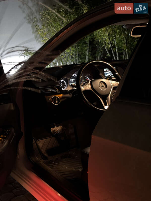 Седан Mercedes-Benz E-Class 2012 в Одессе