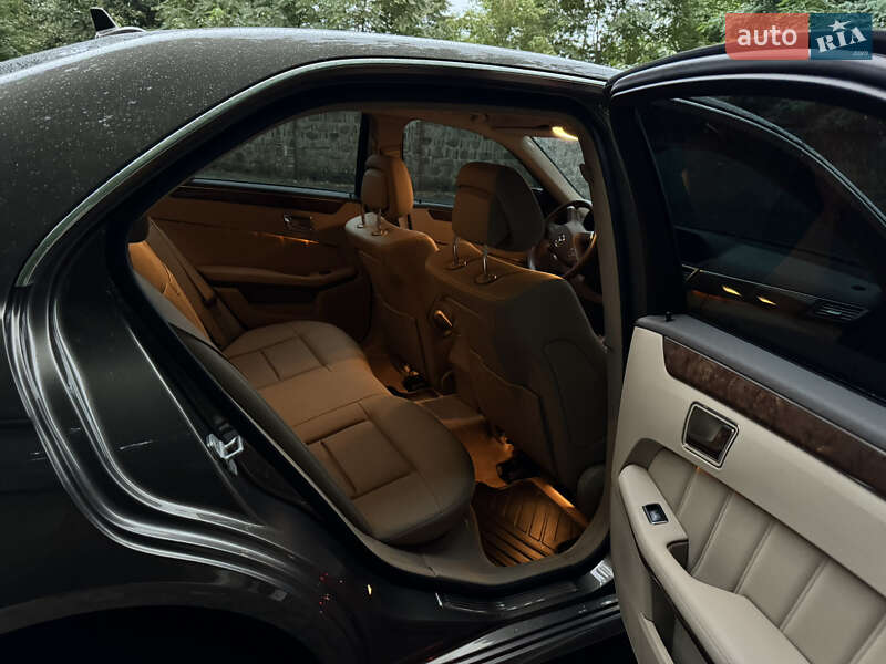 Седан Mercedes-Benz E-Class 2011 в Чернівцях фото 27 Седан Mercedes-Benz E-Class 2011 в Чернівцях