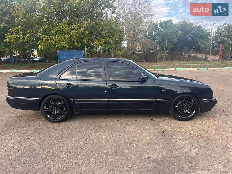 Седан Mercedes-Benz E-Class 1999 в Южном фото 7 Седан Mercedes-Benz E-Class 1999 в Южном