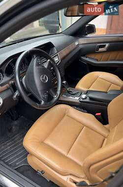 Седан Mercedes-Benz E-Class 2012 в  фото 11 Седан Mercedes-Benz E-Class 2012 в