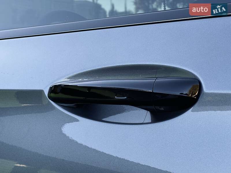 Седан Mercedes-Benz E-Class 2017 в Киеве