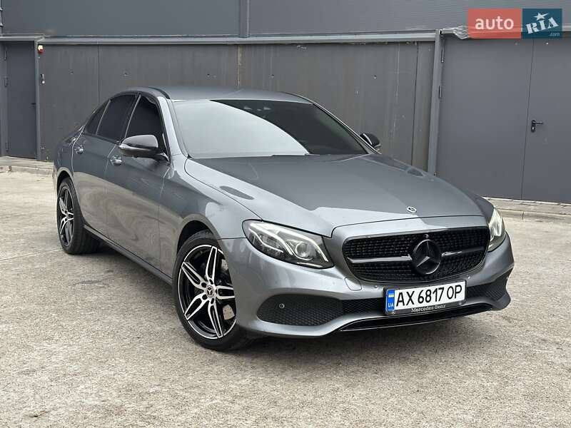 Седан Mercedes-Benz E-Class 2016 в 