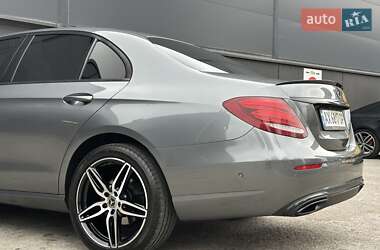 Седан Mercedes-Benz E-Class 2016 в 