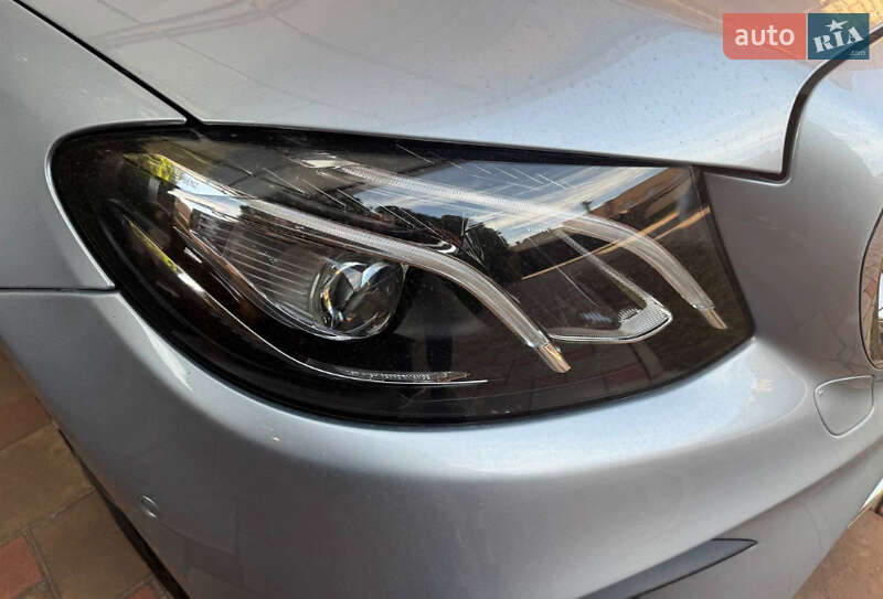 Седан Mercedes-Benz E-Class 2016 в Києві