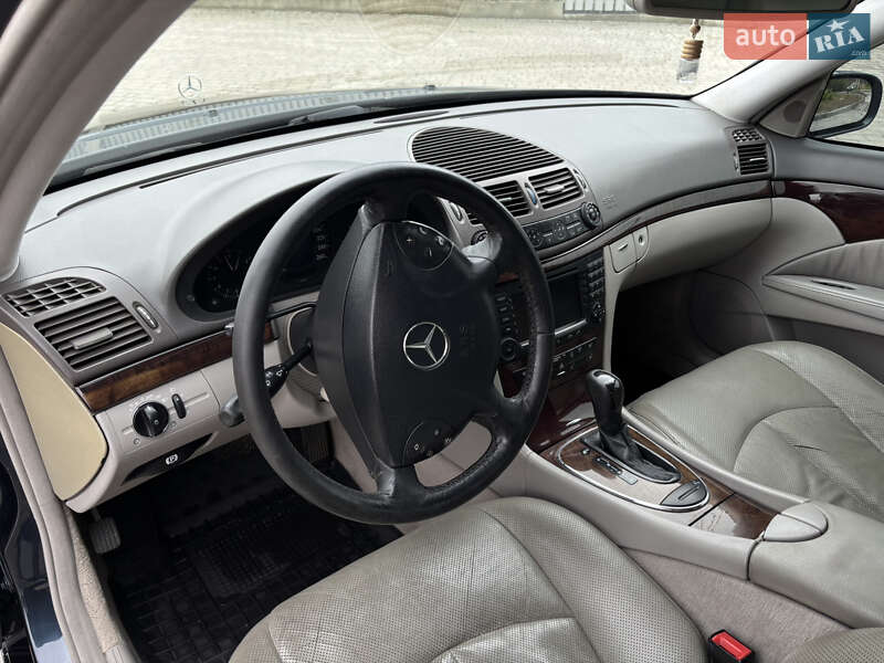 Седан Mercedes-Benz E-Class 2003 в Львові фото 18 Седан Mercedes-Benz E-Class 2003 в Львові