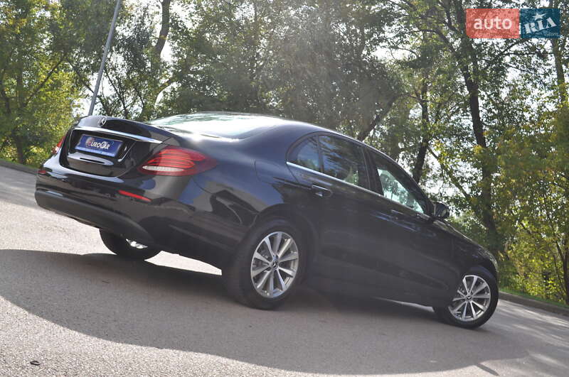 Седан Mercedes-Benz E-Class 2018 в Києві