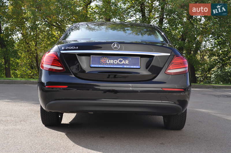 Седан Mercedes-Benz E-Class 2018 в Києві