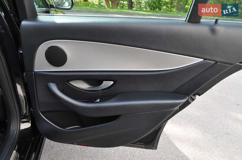 Седан Mercedes-Benz E-Class 2018 в Києві