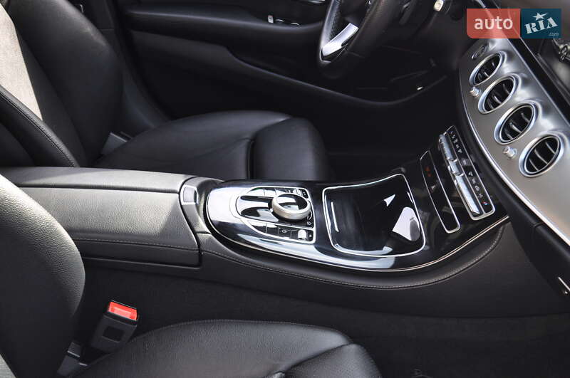 Седан Mercedes-Benz E-Class 2018 в Києві