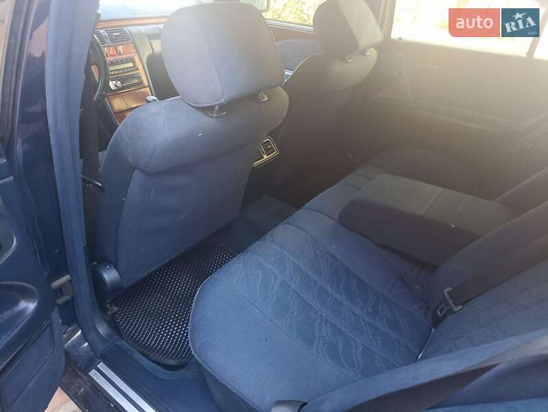 Седан Mercedes-Benz E-Class 1998 в Мукачево