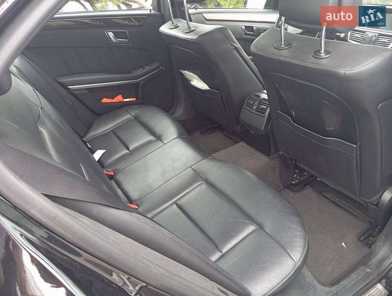 Седан Mercedes-Benz E-Class 2013 в Ужгороде