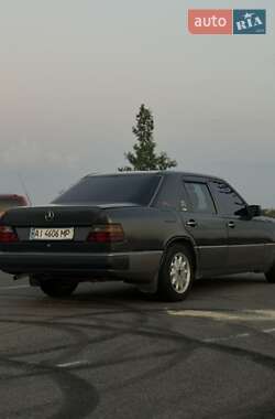 Седан Mercedes-Benz E-Class 1991 в 