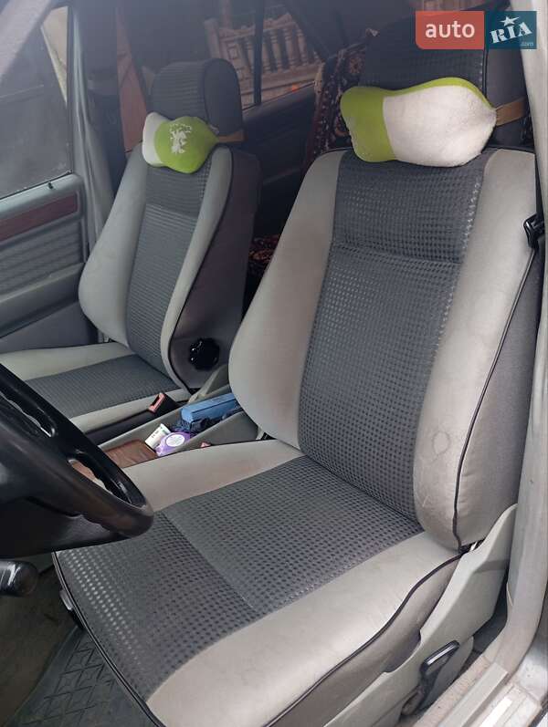 Седан Mercedes-Benz E-Class 1993 в Здолбуніві фото 9 Седан Mercedes-Benz E-Class 1993 в Здолбуніві