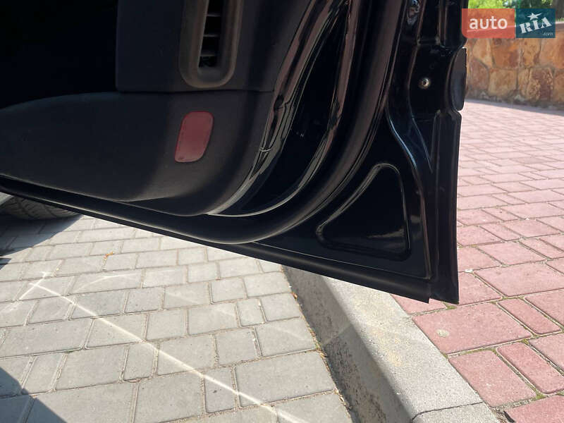 Седан Mercedes-Benz E-Class 2003 в Могилев-Подольске