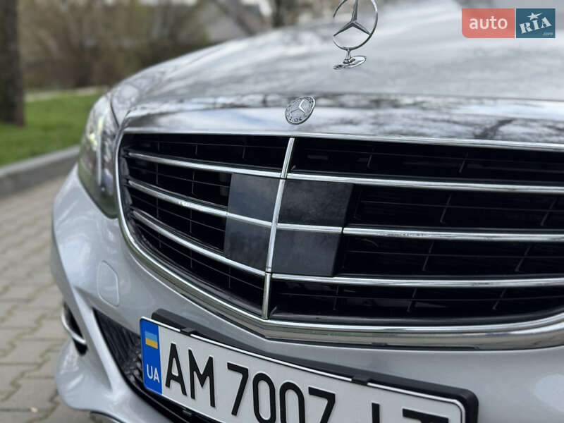 Седан Mercedes-Benz E-Class 2014 в Звягелі