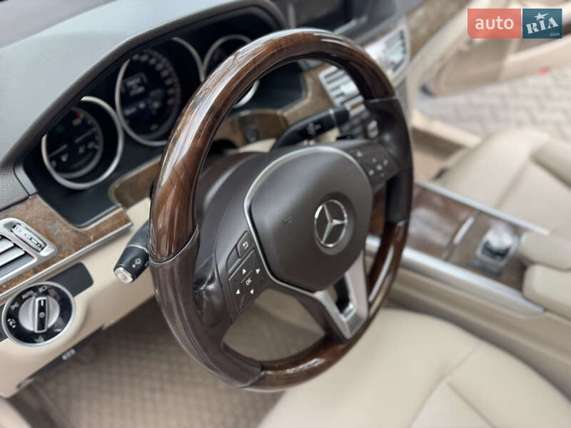 Седан Mercedes-Benz E-Class 2014 в Звягелі