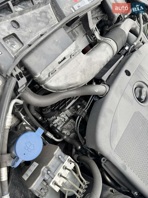 Седан Mercedes-Benz E-Class 2014 в Звягелі