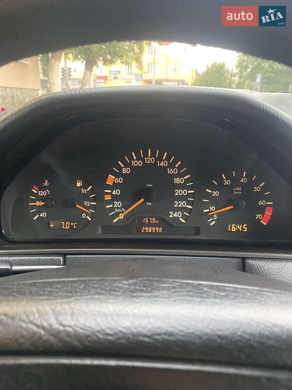 Седан Mercedes-Benz E-Class 1999 в Калуші