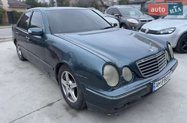 Седан Mercedes-Benz E-Class 2000 в 