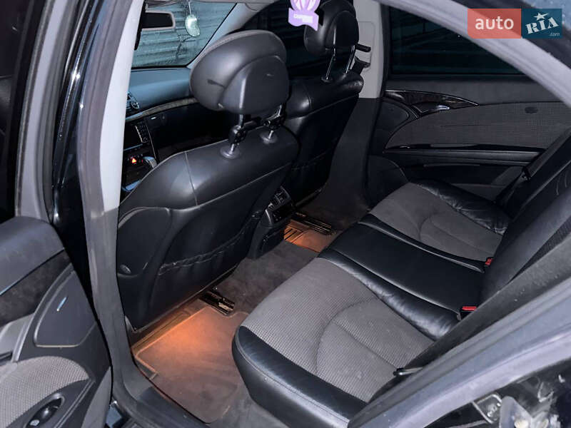 Седан Mercedes-Benz E-Class 2003 в Самборі