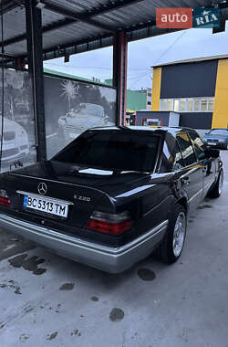 Седан Mercedes-Benz E-Class 1995 в 