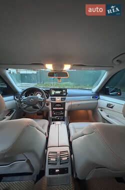 Седан Mercedes-Benz E-Class 2013 в 