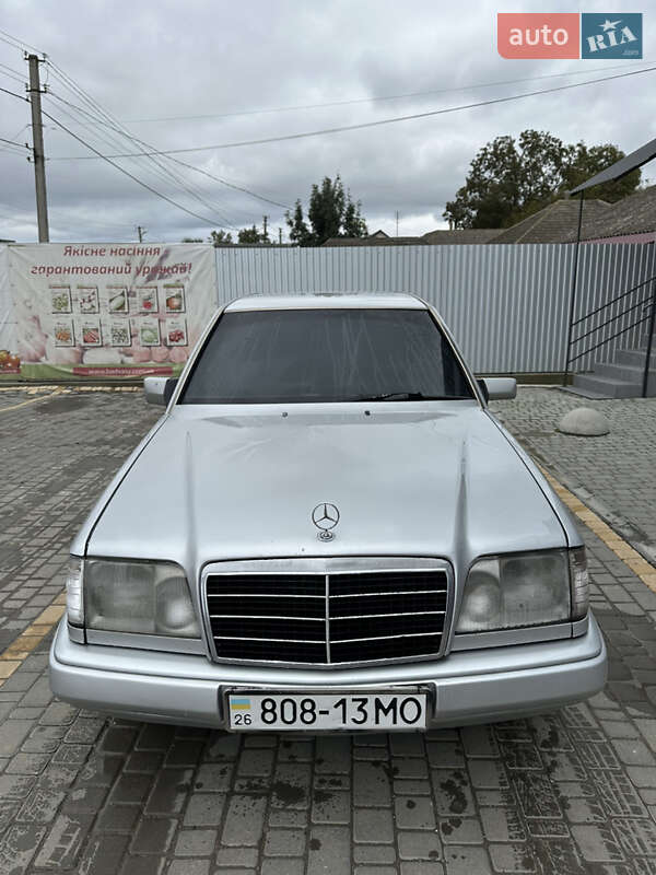 Mercedes-Benz E-Class 1989