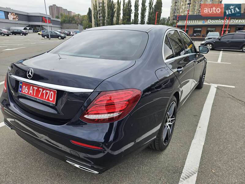 Седан Mercedes-Benz E-Class 2020 в Киеве