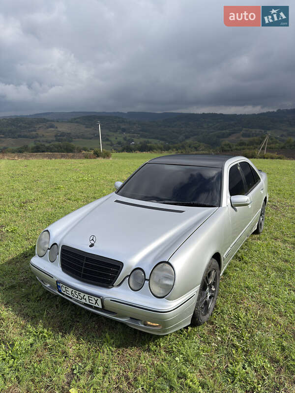 Седан Mercedes-Benz E-Class 2000 в Сторожинце