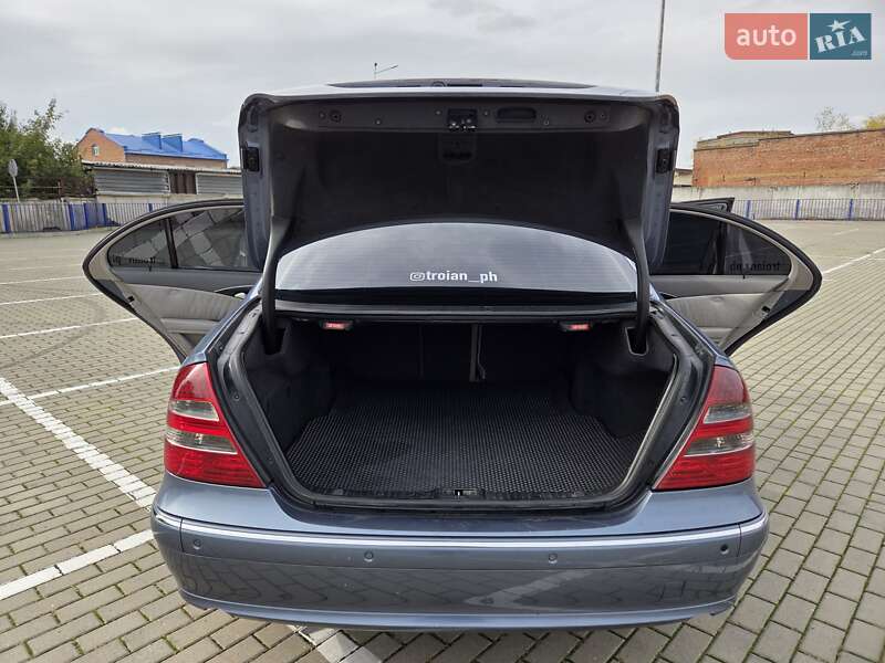 Седан Mercedes-Benz E-Class 2003 в Тернополі