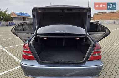 Седан Mercedes-Benz E-Class 2003 в 