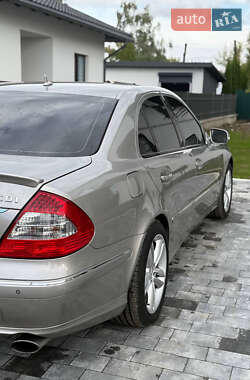 Седан Mercedes-Benz E-Class 2008 в 