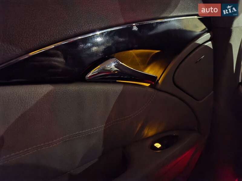 Седан Mercedes-Benz E-Class 2003 в Тернополі