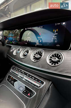 Купе Mercedes-Benz E-Class 2023 в 