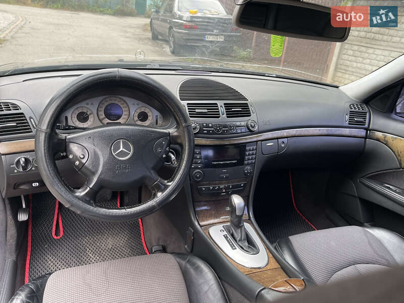 Седан Mercedes-Benz E-Class 2003 в Киеве