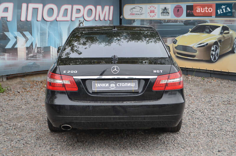 Седан Mercedes-Benz E-Class 2011 в Киеве
