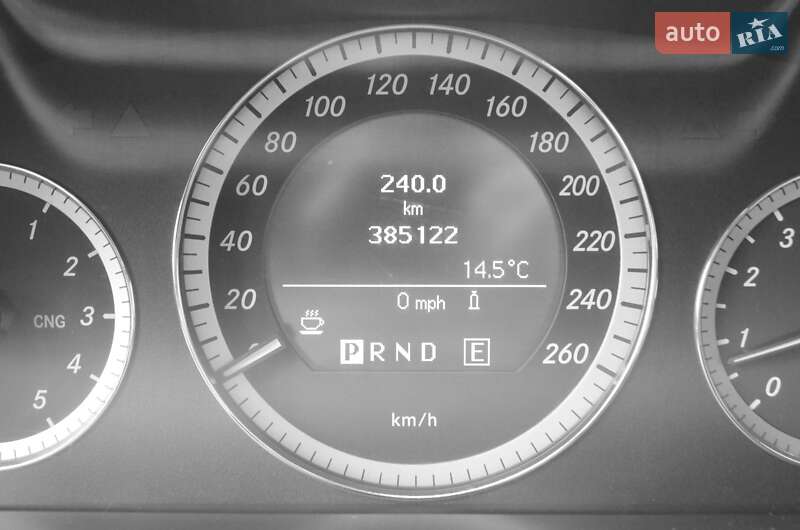 Седан Mercedes-Benz E-Class 2011 в Киеве