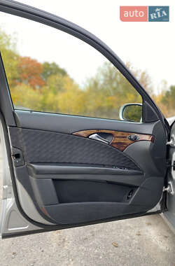 Седан Mercedes-Benz E-Class 2004 в 