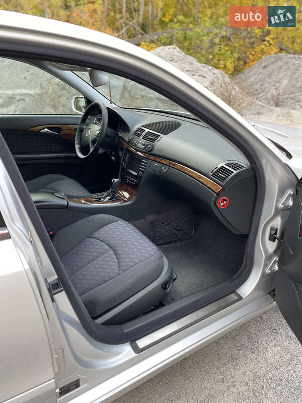 Седан Mercedes-Benz E-Class 2004 в Хоролі фото 24 Седан Mercedes-Benz E-Class 2004 в Хоролі