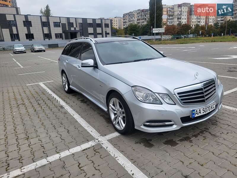 Mercedes-Benz E-Class 2011