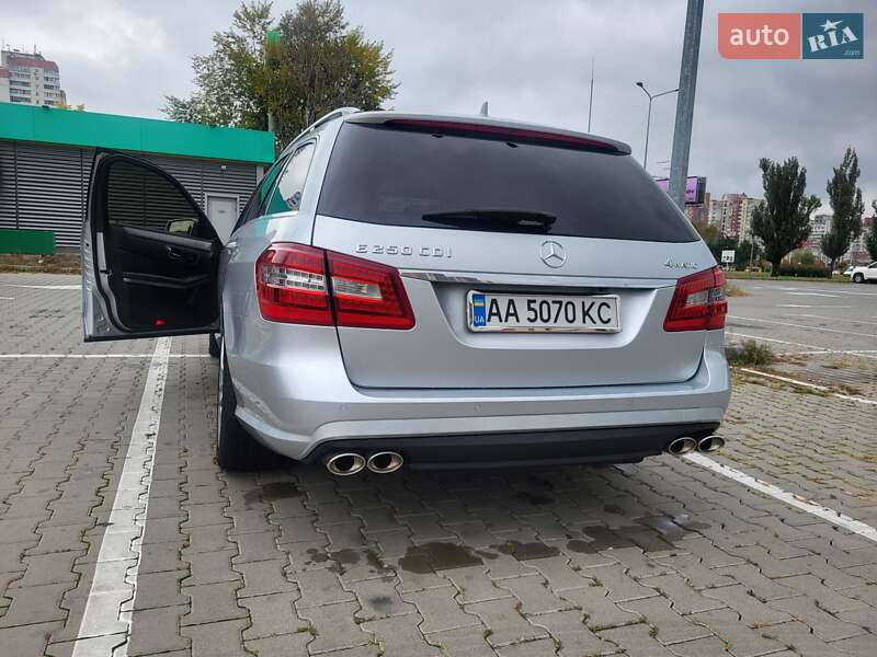 Універсал Mercedes-Benz E-Class 2011 в Києві
